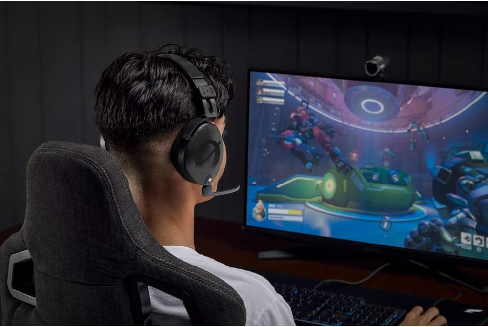Rode NTH-100 Professional Over-Ear Headphones with Rode NTH-Mic Headset Mic and StreamEye Polishing Cloth