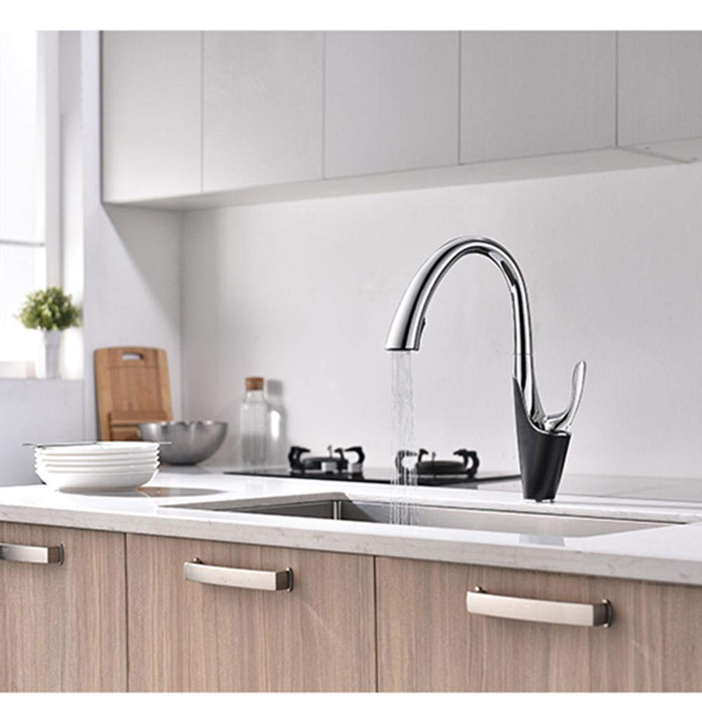 Mitigeur de cuisine extractible chaud et froid contre le manque de place