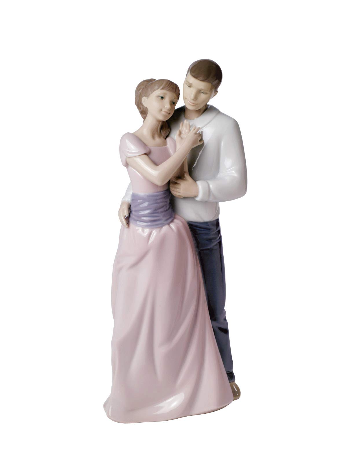Nao White Dreams Of Love. Decorative Figurine Of A Couple In Gloss Porcelain. Sculpture Of A Dancing Couple With Delicate Details In Pastel Tones To Celebrate Love