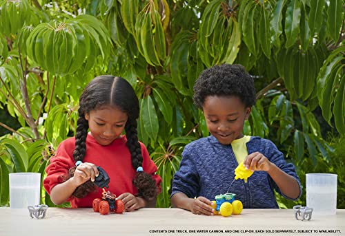 Hot Wheels Assortiment de véhicules Monster Truck Color Reveal et Propulseur d’Eau avec révélation Surprise et Changement de Couleur (Modèle aléatoire), Jouet Enfant, Dès 3 Ans, HJF39