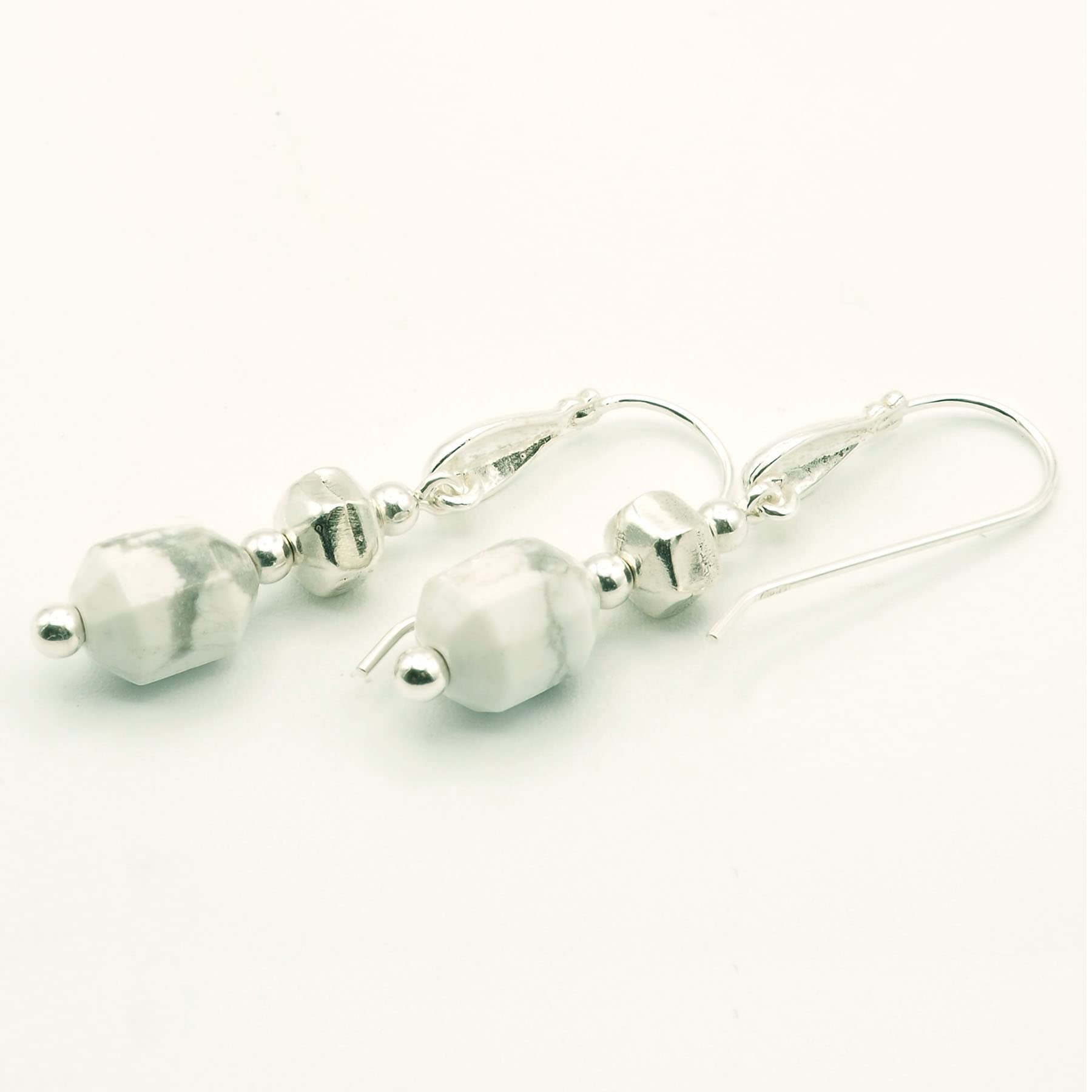 Pendientes de Howlita y Plata 925