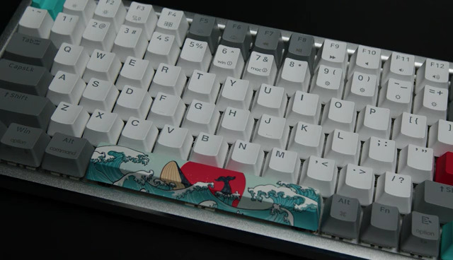 Amazon | YUNZII AK84 84キーホットスワップ可能なゲーミング