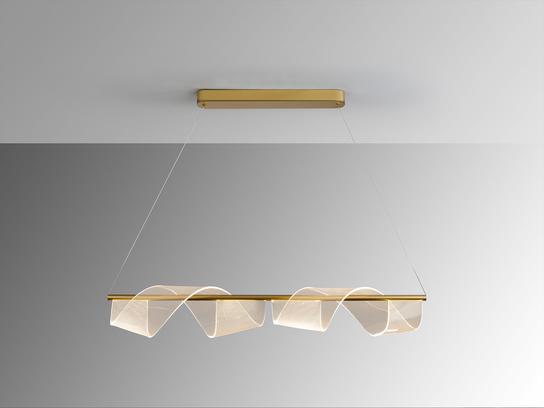 Lámpara Velas realizada en metal y aluminio, acabado oro mate Altura regulable