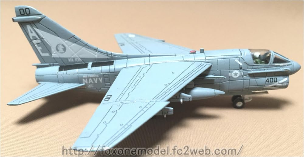 Amazon | フォックスワンデザイン 1/144 アメリカ A-7E コルセア2