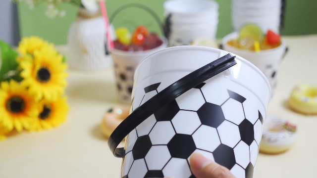 Amazon.com: Mifoci 10 Pcs Soccer Party Buckets with Handle 34 oz