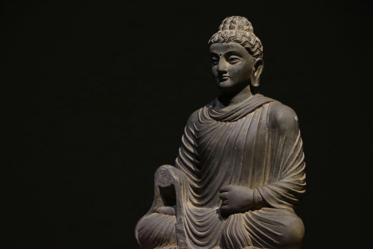 Amazon.co.jp: 羽彰古美術A147クシャーン朝時代 ガンダーラ石仏