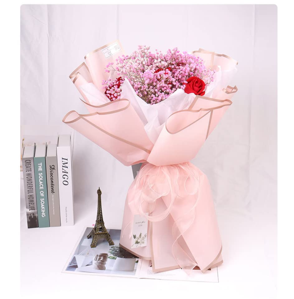 Fotobehang Lavendel boeket bloemen verpakt met paars zijdepapier