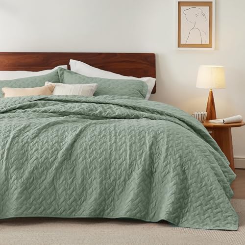 Image of Bedsure Quilts Queen Size - Lightweight Bedspreads Queen Size with Basket Weave Pattern, Soft Quilt Bedding Set, Sage Green Comforter Set Coverlet for All Seasons with 2 Pillow Shams (90 inch x 96 inch)
