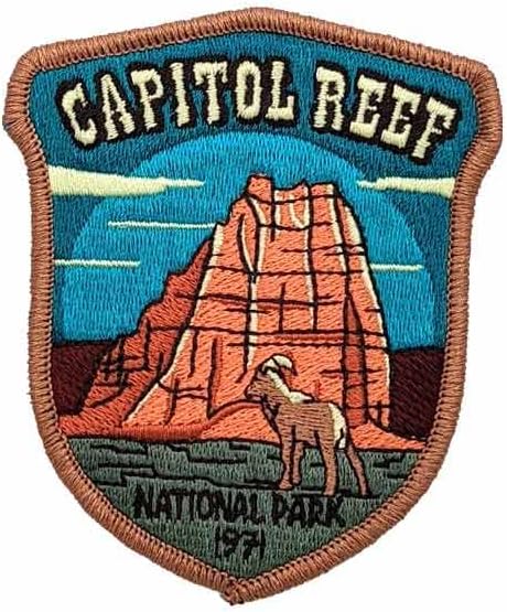 Parque Nacional Capitol Reef Parche bordado termoadhesivo, azul, 3.5 pulgadas de alto x 2.93 pulgadas de ancho