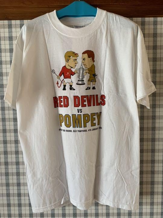 Amazon.co.jp: FAカップ3回戦ポーツマスvs ManU ポーツマスサポーター  