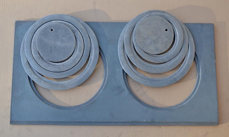SEZAM Placa de fundición para horno con 2 agujeros, 63 x 31,5 cm, placa de carbón de hierro fundido gris