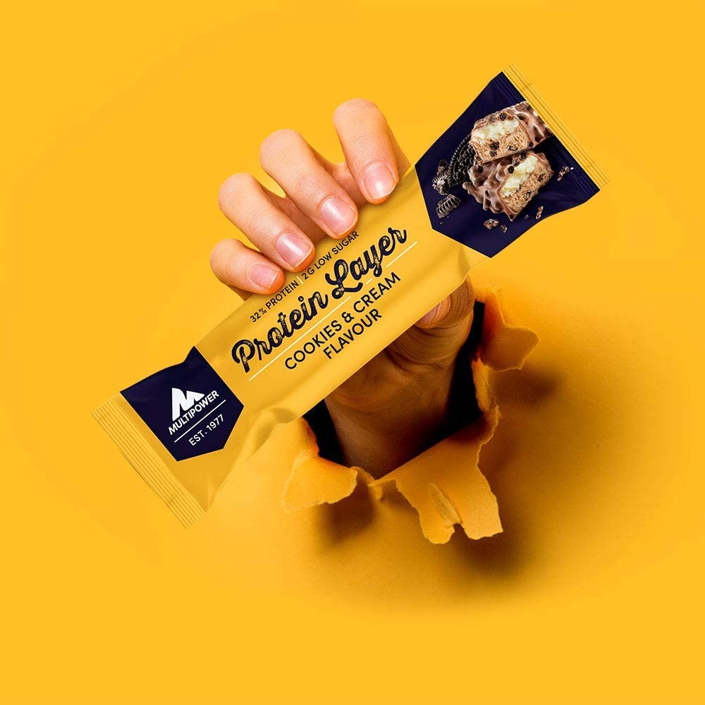 Multipower Protein Layer Eiweißriegel – 18 x 50 g Protein Riegel Box (900 g) – kalorienarmer Energieriegel – Cookies & Cream