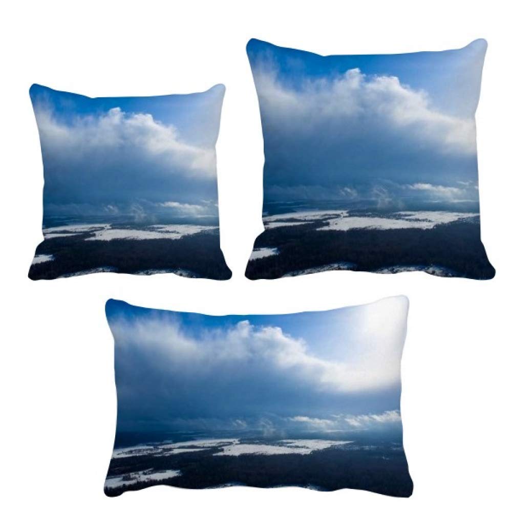 Housse de coussin nuages pour un coin lecture cocooning et lumineux