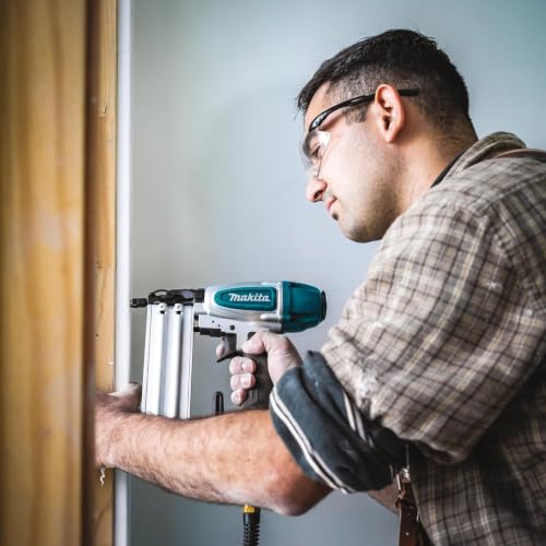 Image of Makita AF506-R 18 Gauge 2 in. Pneumatic Brad Nailer (Renewed)