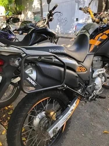 Afastador Alforge Xre 300 Protetor Carenagem Traseiro