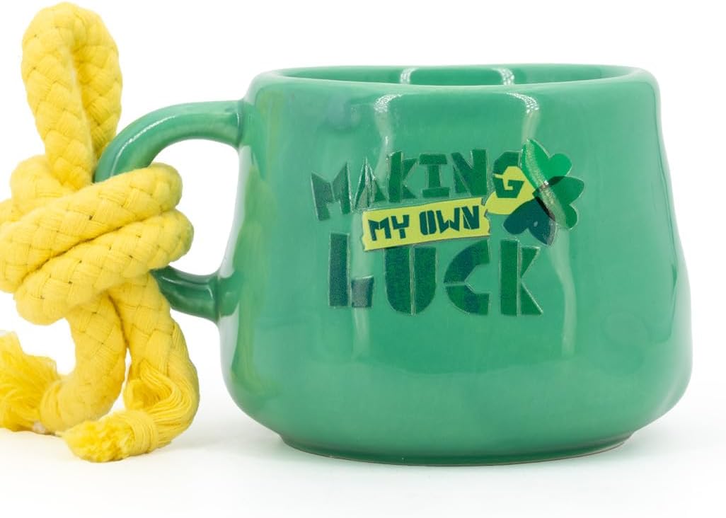 Minions Scented Candle in Cup with Cord (200 g) | Bob | Reusable Ceramic Mug | 40 Hours Burning Time | Decoration & Gift Idea