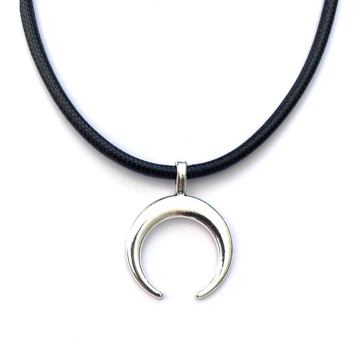 ASTER ALHELÍCollar Luna Invertida en Plata Antigua - Colgante Hombre Mujer Cuerno con Cordón Encerado de Cuero Negro y Cierre de Acero - Ideal para Regalo