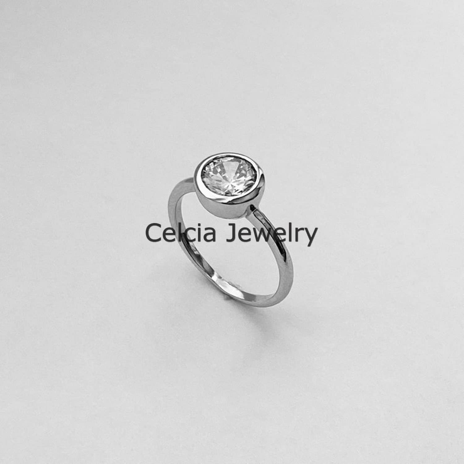 Anillo redondo CZ blanco natural, anillo de regalos de compromiso, anillo solitario, anillo de regalos de ceremonia de boda, anillo minimalista