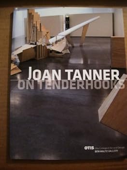 Paperback Joan Tanner: On Tenderhooks Book