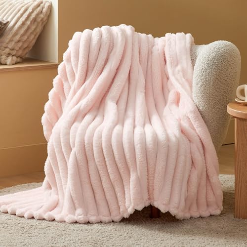 Bedsure GentleSoft Sage Green Throw Blanket for Couch - Checkered Cute Fleece Blankets, Soft Cozy Spring Summer Throw for Bedroom Home Decor Gifts for Girls, Green, 50x60 Inches