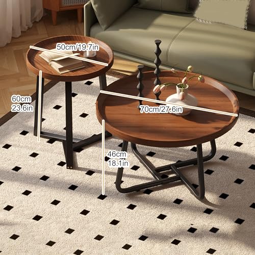 Tables d'appoint gigognes sur le balcon ou la cour