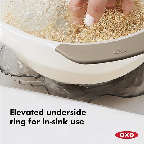 OXO Good Grips Colador de Cocina con Asas Óptimo para Escurrir el Agua y Lavar Impurezas, de Arroz y Cereales, Color Blanco