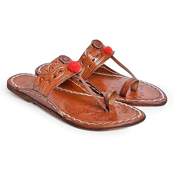 Women's Kolhapuri chappals Leather hardcrafted Stylish,Ethinicwear & Dailywear Designed with Excellence 100% Comfortable.