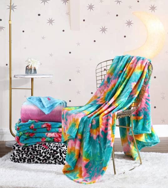 Amazon.com: Betsey Johnson - Blanket, Ultra-Soft Plush Bedding