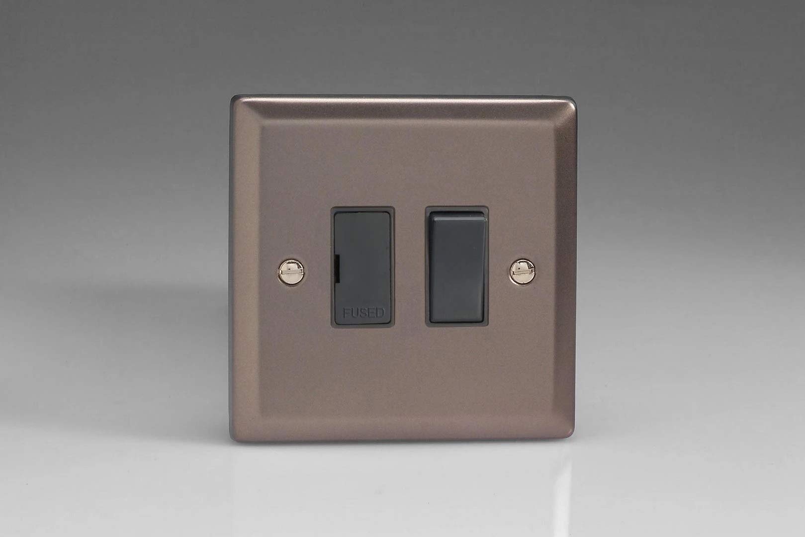 Varilight 13A Switched Fused Spur Pewter