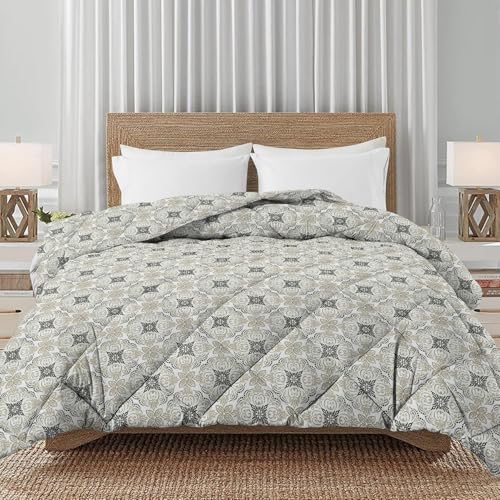 Image of Amazon Brand - Umi Reversible Double Bed Super Soft AC Comforter /Blanket /Quilt /Rajai 220 GSM Soft Microfiber Diamond Stitch (90 inch x 100 inch Inches /228cm x 254cm) - Comforter Double Bed|Silver & White