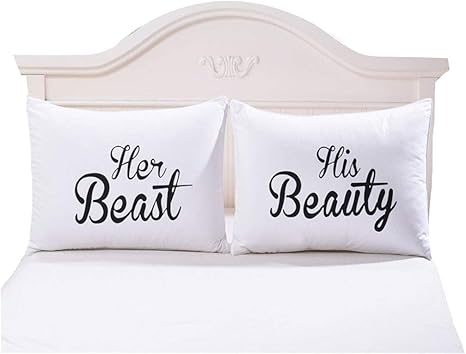 Amazon 恋人の枕カバー カップルの枕カバー 彼女の獣と彼の美しさの枕 プロテクターのペア 結婚記念日の婚約のためのロマンチックなギフト家の装飾的な寝室の枕カバー 50x75cm 枕カバー ピローケース オンライン通販