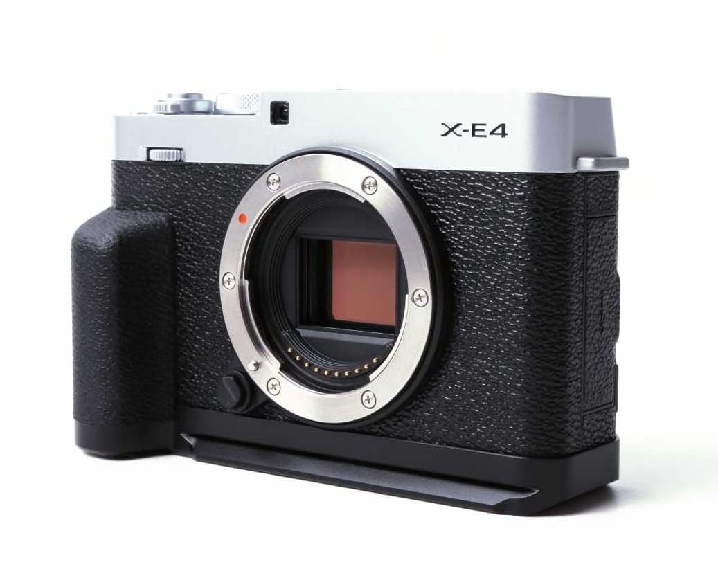 Amazon.co.jp: FUJIFILM Mirrorless Digital Camera X-E4 Body Silver