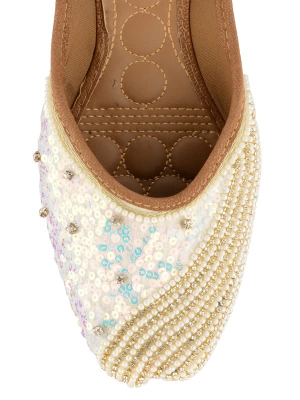 DESI COLOUR Women Ethnic Footwear Mojari/Punjabi Jutti-Hot Pink Shine