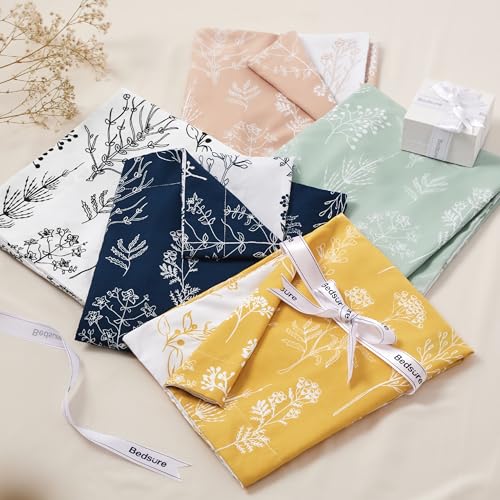 Image of Bedsure Twin /Twin XL Comforter Set - Navy Bed Set, 2 Pieces Cute Floral Bedding, 1 Soft Reversible Botanical Flowers Comforter and 1 Pillow Sham