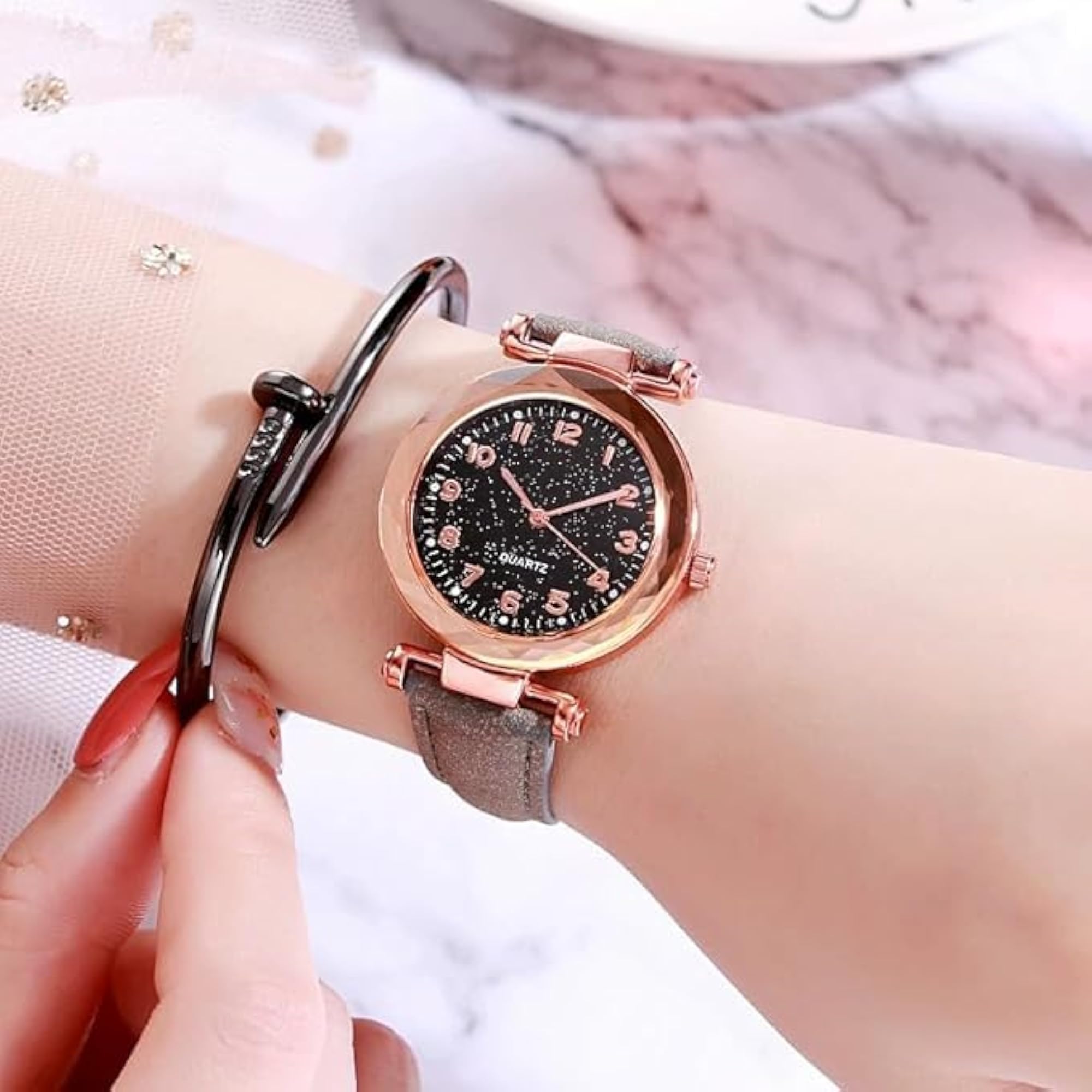 Women's Round Dial Leather Strap Wrist Watch