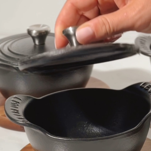 【新品・未使用】LE CREUSET® 24cm COCOTTE RONDE 黒 Amazon.com: Le Creuset Enameled Cast Iron Gourmand Collection Set