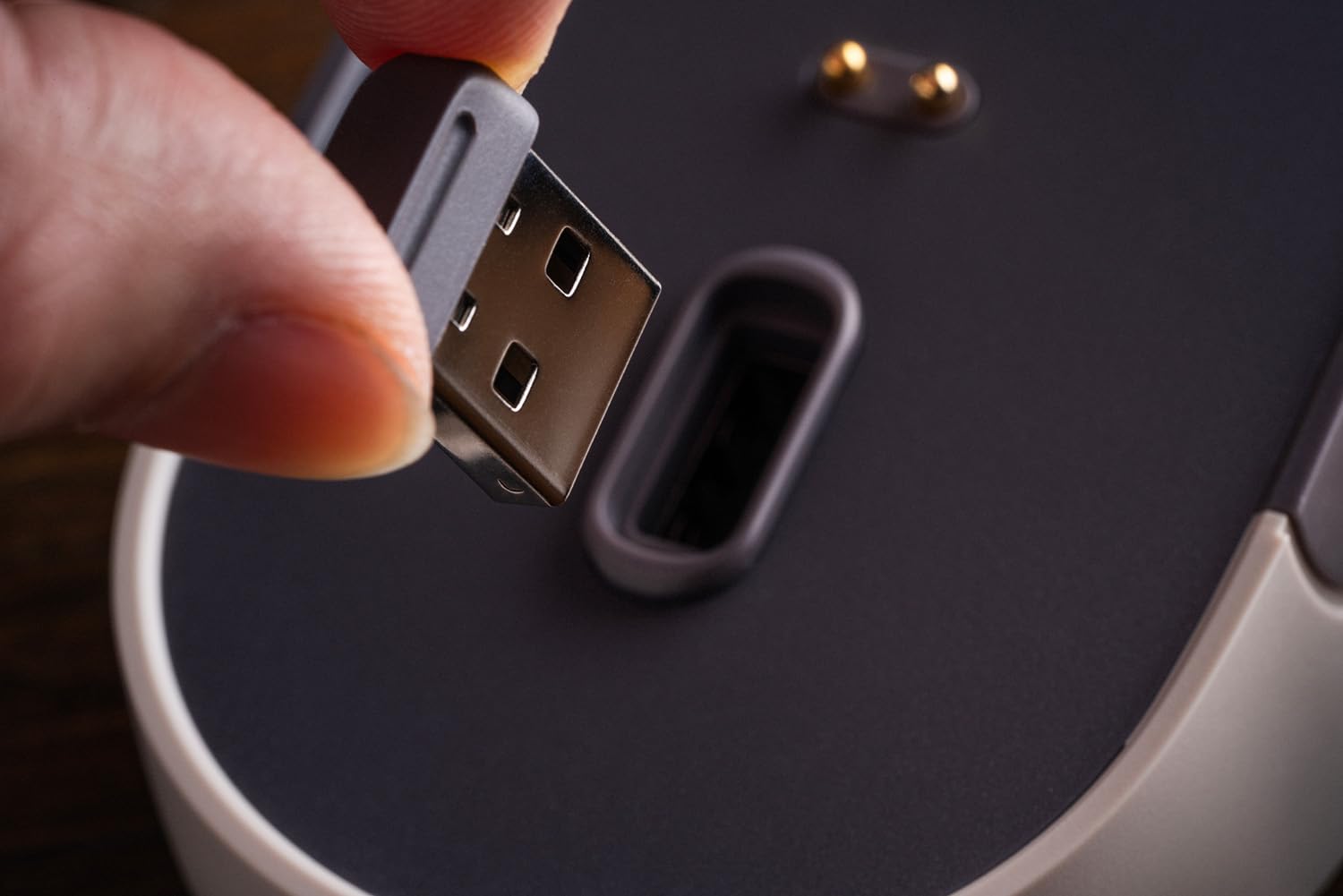 8BitDo Retro R8 Mouse with Charging Dock, PAW 3395 Optical Sensor DPI 26,000, Wireless Mouse with 4K Polling Rate, Programmable Buttons, and Kailh Sword GM X Micro Switches - N Edition