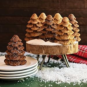 Nordic Ware Cakelet Pan, 2.5 Cup Capacity, Silver Nordic Ware Cakelet Pan 25 Cup Capacity Silver