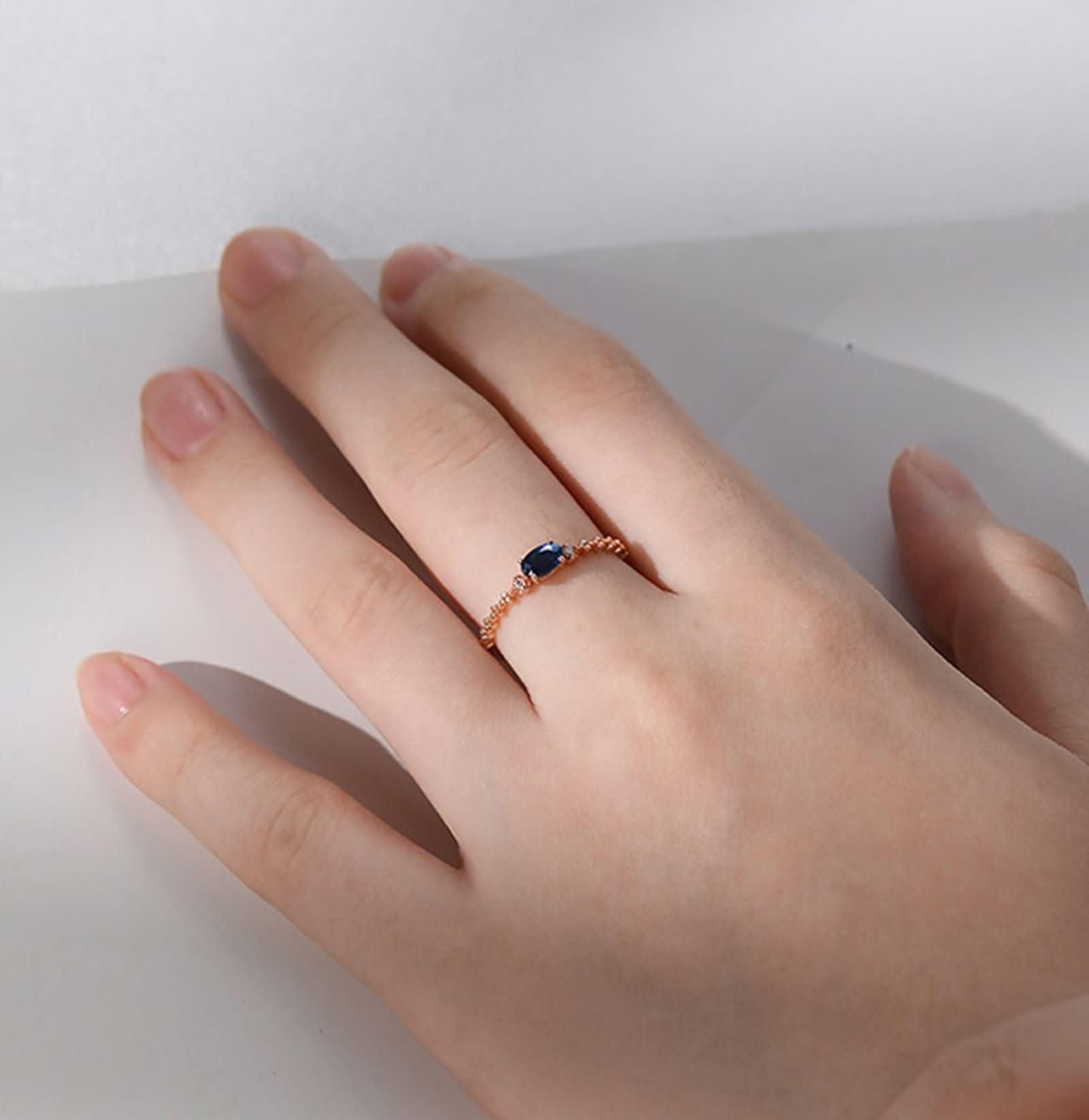 Pierścionek zaręczynowy 9K / 14K / 18K 750 Kobieta, 4 owalne szczęki 0,3 ct Rubin i 0,02-karatowy diament, pierścionek zaręczynowy dla kobiet różowe złoto