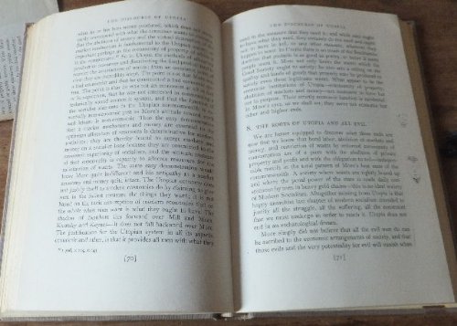 More's Utopia: The biography of an idea (The hi... B0006DJ1X8 Book Cover