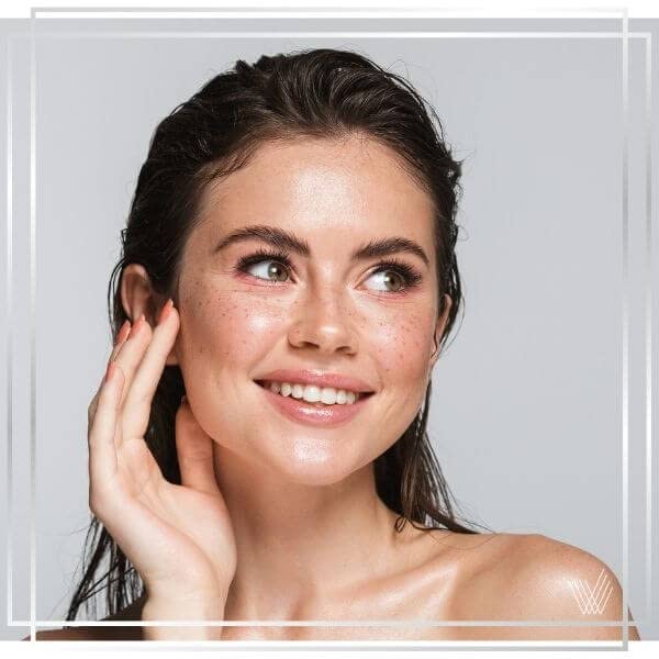 REFLECTIVES Ex-Foliate AHA Serum ein feuchtigkeitsspendendes Peeling-Serum mit ausgleichenden Inhaltsstoffen aus AHA-Säure BHA-Säure und Niacinamid (30 ml)