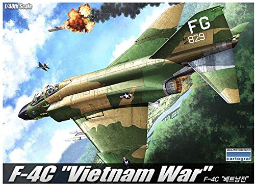Maquette F-4C Vietnam War Academy 1/48 assemblage précis sans défaut