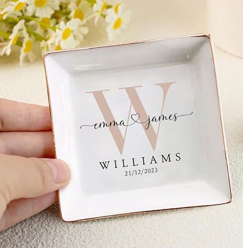 Ushiro Personalized Couple Ring Dish, Engagement Gift, Custom Name Jewelry Tray, Wedding Gift for Couple, Newly Engaged Wedding Ring Holder, Gifts for Bride, Newlywed Gifts Just Married