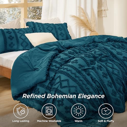 Bedsure Tufted Boho Comforter Set Queen Size - Teal Boho Bed Set, GentleSoft 3 Pieces Farmhouse Shabby Chic Embroidery Bedding, Gifts for Woman, Soft Jacquard Queen Comforter for All Seasons