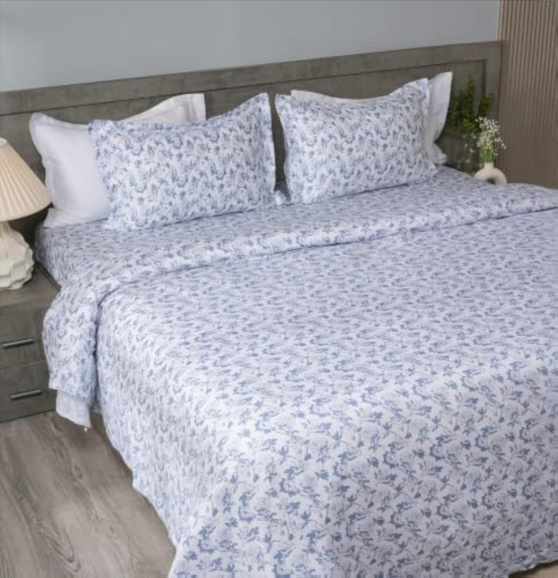 100% Cotton White Bedsheet for King Size with 2 Pillow Covers