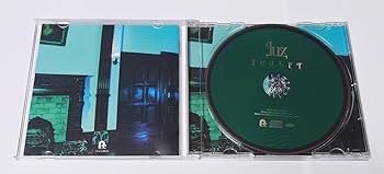 廃盤　luz AMULET 通常盤 Amazon.co.jp: luz 「AMULET」通常盤 歌い手 全曲解説書付き 未