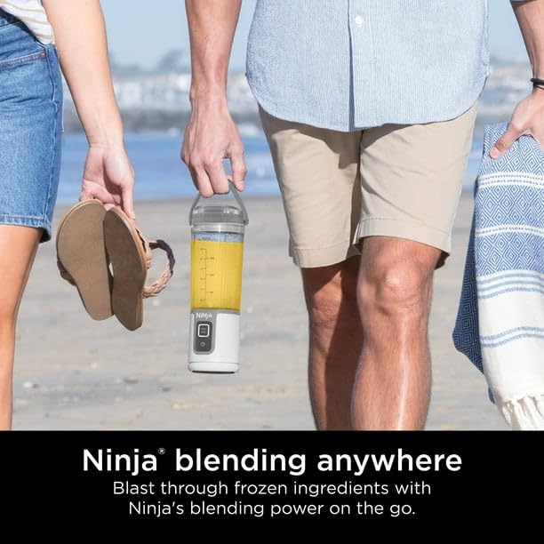 Blast 16 oz. Portable Blender with Leak Proof Lid and Easy Sip Spout, White, BC100WH,RECHARGEABLE BASE, EASY TO CARRY