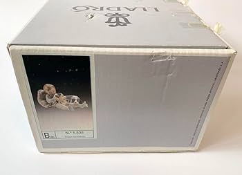 Amazon.co.jp: 絶版品 リヤドロ LLADRO 1535 みんな、おねんねBOX付