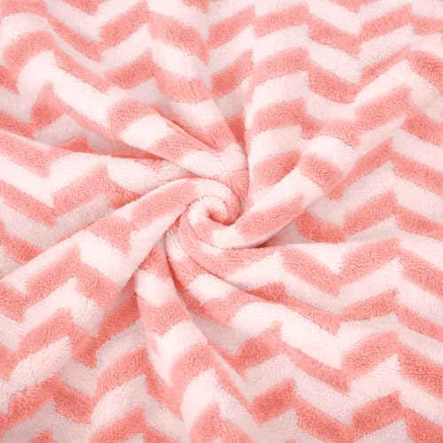 Image of LUXE HOME INTERNATIONAL Microfibre Bath Towel Chevron Pattern Super Absorbent Quick Dry Lightweight Soft Towels for Kids Boys Girls Adults 70x132cm Pink Pack of 1