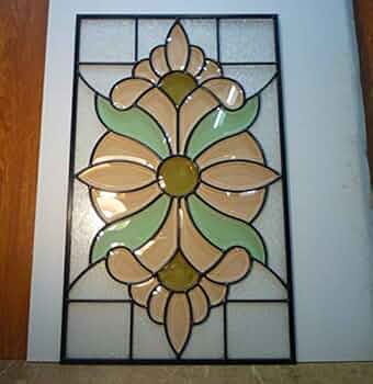 ステンドグラス Amazon.co.jp: ステンドグラスカットガラス650×400ステンド